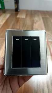saklar lampu modern hitam silver stainless 1 gang 1way