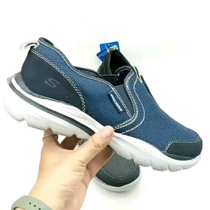 SEPATU SKECHERS CORVEN HORST