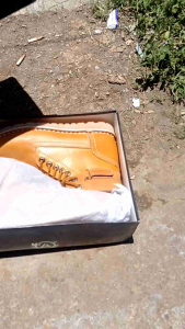 SEPATU BOT KULIT PRIA DEWASA