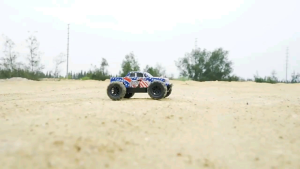 xe đua điều khiển địa hình RC 1/20 tốc độ cao 30km/h siêu mạnh mẽ chống nước chống va đập bền bỉ và chịu lực tốt