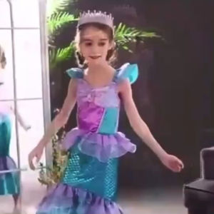 ชุดแฟนซี BABY PERFORMANCE s Dress ชุดเจ้าหญิงเงือกสาว ชุดแฟนซี สีเขียว-เหลือง ชุด 8 ครั้ง