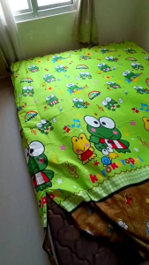 Sarung Kasur Busa Resleting Motif Estetik Kotak Kotak / Bulan Bintang Bahan Katun Halus terlaris harga grosir jual ecer