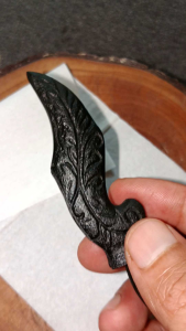 Koleksi kudjg warna hitam dekorasi istimewa