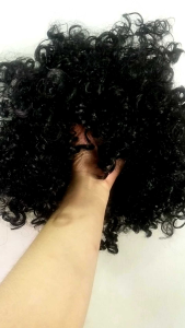 วิกผมหยิกวิกผมเงาะป่าสีดำ