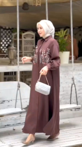 Baju Gamis Mewah Zuhra: Mengenal Dress Signature Embroidery