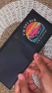 IM NOT OLD Dompet Pria Koin Ritsleting Kulit PU dua Kali Lipat