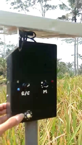 Alat pengusir hama otomatis siang malam (dengan panel surya dan baterai) alat pengusir burung emprit pengusir tikus pengusir kelelawar alat bantu pertanian pengusir burung pipit