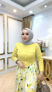 Pakaian Rajut Kancing Viral untuk Wanita