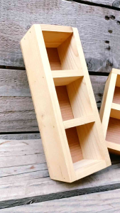 กล่องไม้สน กล่องไม้ กระบะไม้ บล็อคไม้ กล่องใส่กระถางต้นไม้ ชั้นวางต้นไม้ กล่องวางแคคตัส ชั้นกระบองเพชร กล่องไม้มีช่อง