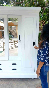 Lemari Baju Pintu 4 putih jati