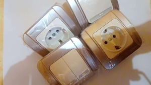 Saklar & Stopkontak Broco Galeo Silver Metalic