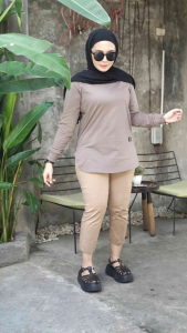 Kaos Oval Polos Wanita: Pilihan yang Nyaman & Tahan Lama