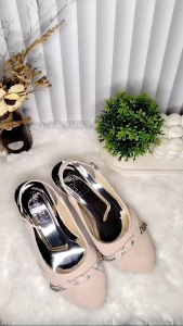 Sepatu Sandal Heels Wanita Anak & Desain Pesta Terbaru
