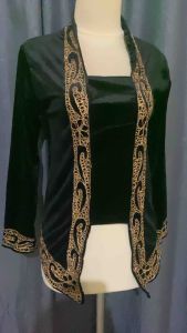 Kebaya Bludru Stick: Desain Kebaya Elegan & Pakaian Wanita Formal