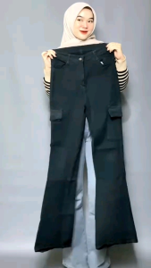 Cutbray Cargo Jeans Wanita-Celana Jeans Wanita Terbaru-Celana Wanita kekinian ootd- Kargo Cutbray Jeans Highwaist Wanita Streetch