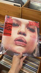 แผ่นเสียง Lola Young -This Wasnt Meant For You Anyway Vinyl Limited Hand number Transparent Red. มือหนึ่ง ซีล