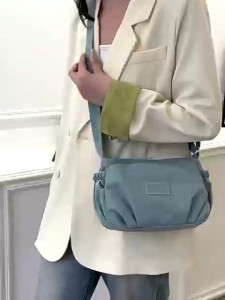 Tas Wanita Nyaman & Tas Selempang Praktis