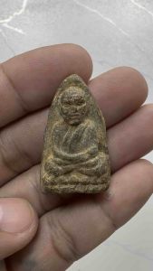 หลวงปู่ทวด วัดช้างให้ พิมพ์ใหญ่กรรมการ เนื้อว่านปึ2497