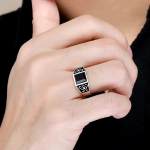 Cincin Elegan Desain Black Onyx Grafitti (Adjustable)
