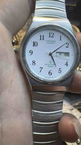 Đồng hồ nam nữ hiệu Citizen CQ Quartz Vintagesize 365mm chưa núm bản hai lịch máy chính hãngdây thép linh kiện siêu đẹpđáy ép chống nước 10BAR