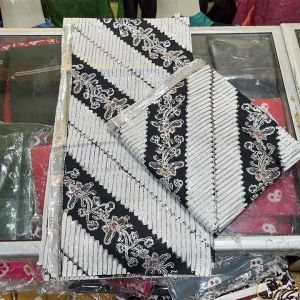 Kain Prada: Tradisi dan Keindahan