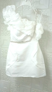 Đầm bẹt vai hoa tùng A dây đá liên hoàn