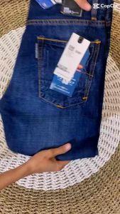Celana Panjang Bombogi Pria: Desain & Bahan Jeans Berkualitas