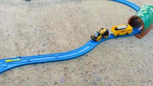 Tomy Plarail T37 Train Set Thomas Stephen Rocket (2-Pack) - รถไฟโทมัส Thomas Stephen ROCKET