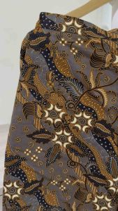 🌸🌸Lovely Batik Short Pants in Brown Colour🌸🌸
