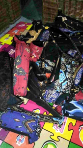 IKET SUNDA / MAKUTA WANGSA / BLANGKON / TOTOPONG SUNDA MOTIF BATIK TERBUKA bisa COD