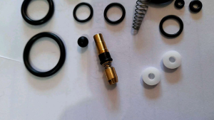 Oring set pompa 3stage+ teflon lancip + teflon putih 2pcs. spare part import pompa pcp murah suku cadang pompa 4stage promo. karet sil pompa china