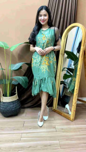 Dres Batik Pesta Kinara: Pakaian Wanita Pesta Modern & Tradisional