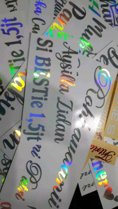 STICKER TIMBUL NAMA SENDIRI HOLOGRAM DAN REFLEKTIF CUSTOM UNTUK MOTORMOBILDLL BERKUALITAS SESUAI KEINGINAN ANDA