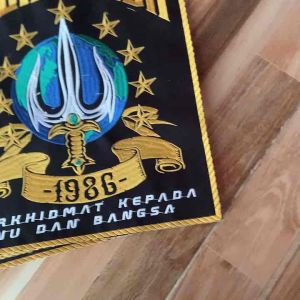 BET PUNGGUNG PAGAR NUSA TRISULA KUNING