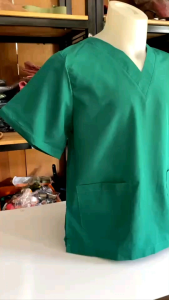 ชุดสครับ คอวี โทนน้ำเงิน (เสื้อ+กางเกง)(ผลิตในไทย) ชุดห้องผ่าตัด ชุดเข้าเวร ชุดบุคลากรทางการแพทย์ เนื้อผ้าโทเรนิ่ม ตัดเย็บโดยร้าน ดอยคำผ้าฝ้าย เชียงใหม่
