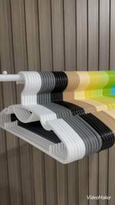 หนามากไม้แขวนเสื้อผู้ใหญ่ หนา เกรด A 1 แพ็คมี 6 อัน (หนา 0.78 ซม.) Homegateware 01