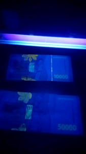 Lampu UV CEK Uang Palsu