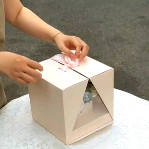 Hộp mật ngọt dùng cắm Hoa đựng Quà Bánh...