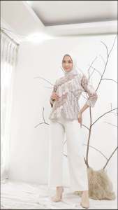 Batik Wanita Terbaru 2023: Baju & Blouse Batik Berkualitas