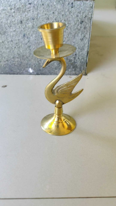 Tempat Lilin Kuningan Cabang Motif Angsa Warna Kuning 1 Pcs