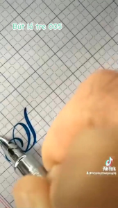 Bút Máy 005 -Ngòi Viết Calligraphy Tách Đôi Tự Tạo Nét Thanh Nét Đậm. Bút luyện chữ đẹp (kèm hộp)