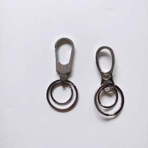 Móc khoá ô tô xe máy hợp kim chống gỉ dạng móc đĩa quần mạnh mẽ cá tính