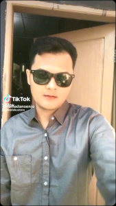 Kemeja Polos Panjang Pria Premium: Desain Elegan & Berkualitas Tinggi