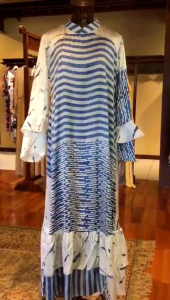 Agassi Dress by Dian Pelangi: Busana Muslim Modis & Elegan