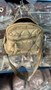 TAS SELEMPANG WANITA CHIBAO 5501-AB