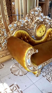 Kursi Sofa Malas Ukir Jepara: Desain dan Kegunaannya