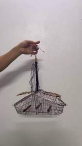 Lồng bẫy chim khuyên - hút mật - ốc mít - chim sâu - huýt cô. Phom mái nhà inox kim cài. Tặng kèm cóng xiên túi bổi