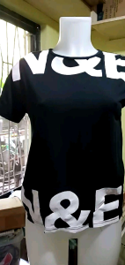 Ladies Black T-Shirt: S-M Branded Cotton Fabric