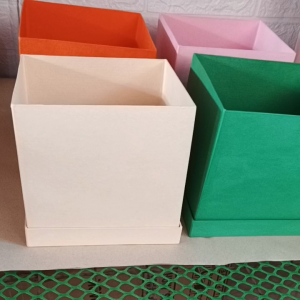 square box hard box 7x7x7 inches