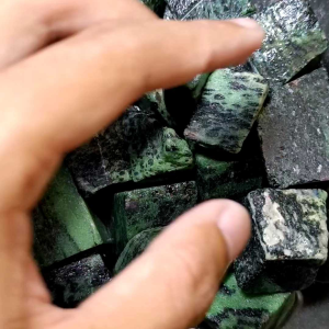 Batu Ruby Tanzania Ziosite Natural 100% / Bahan Ruby Tanzania Super Hq / Lempengan Ruby